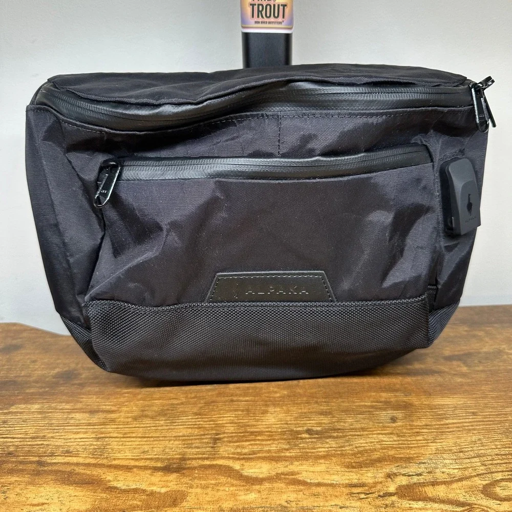 Alpaka Bravo X Sling V2 Jet Black Tech Crossbody Bag 6L Magnetic Buckle USB Port